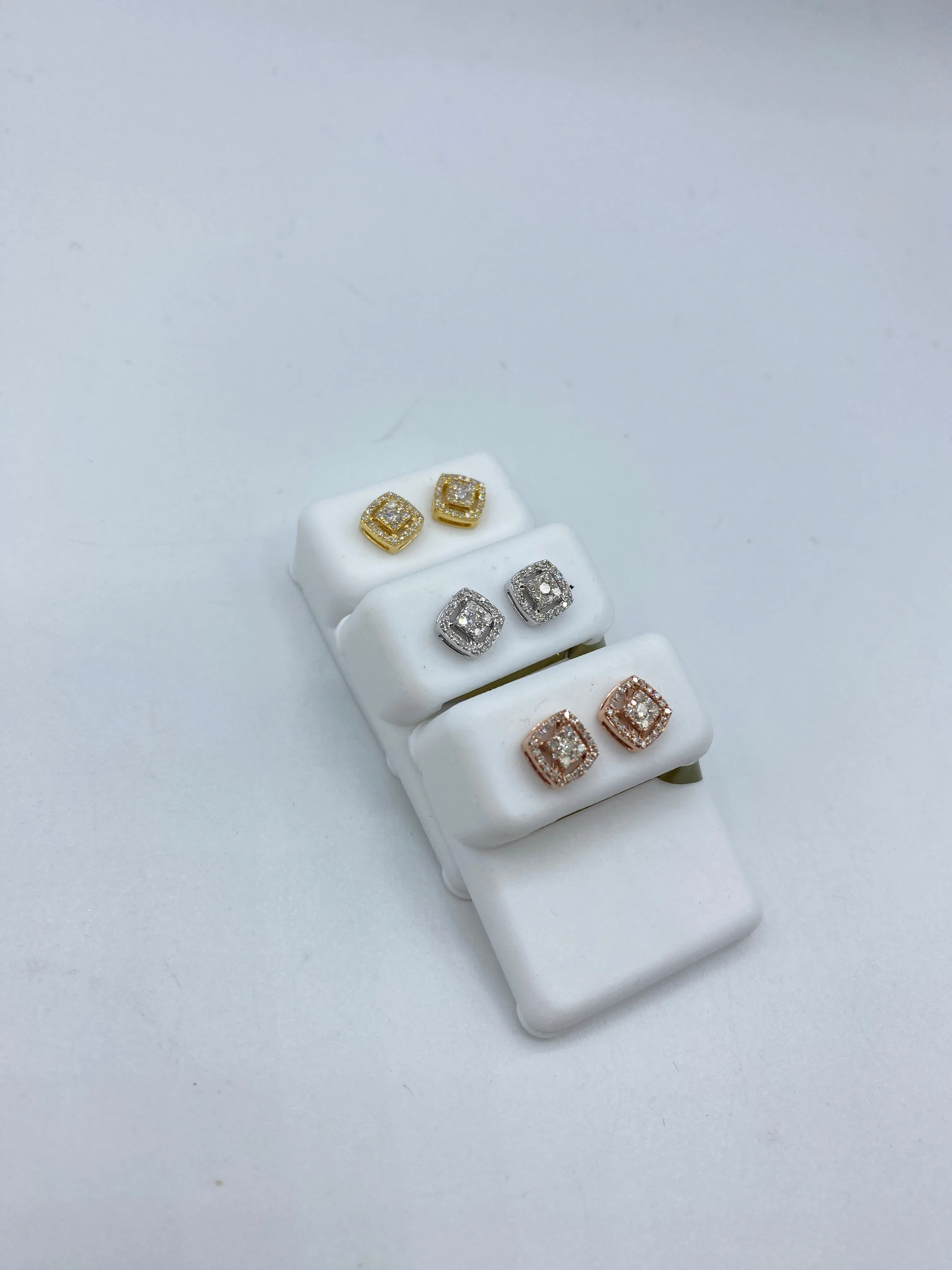 10k Crown Rounded Square Earring
