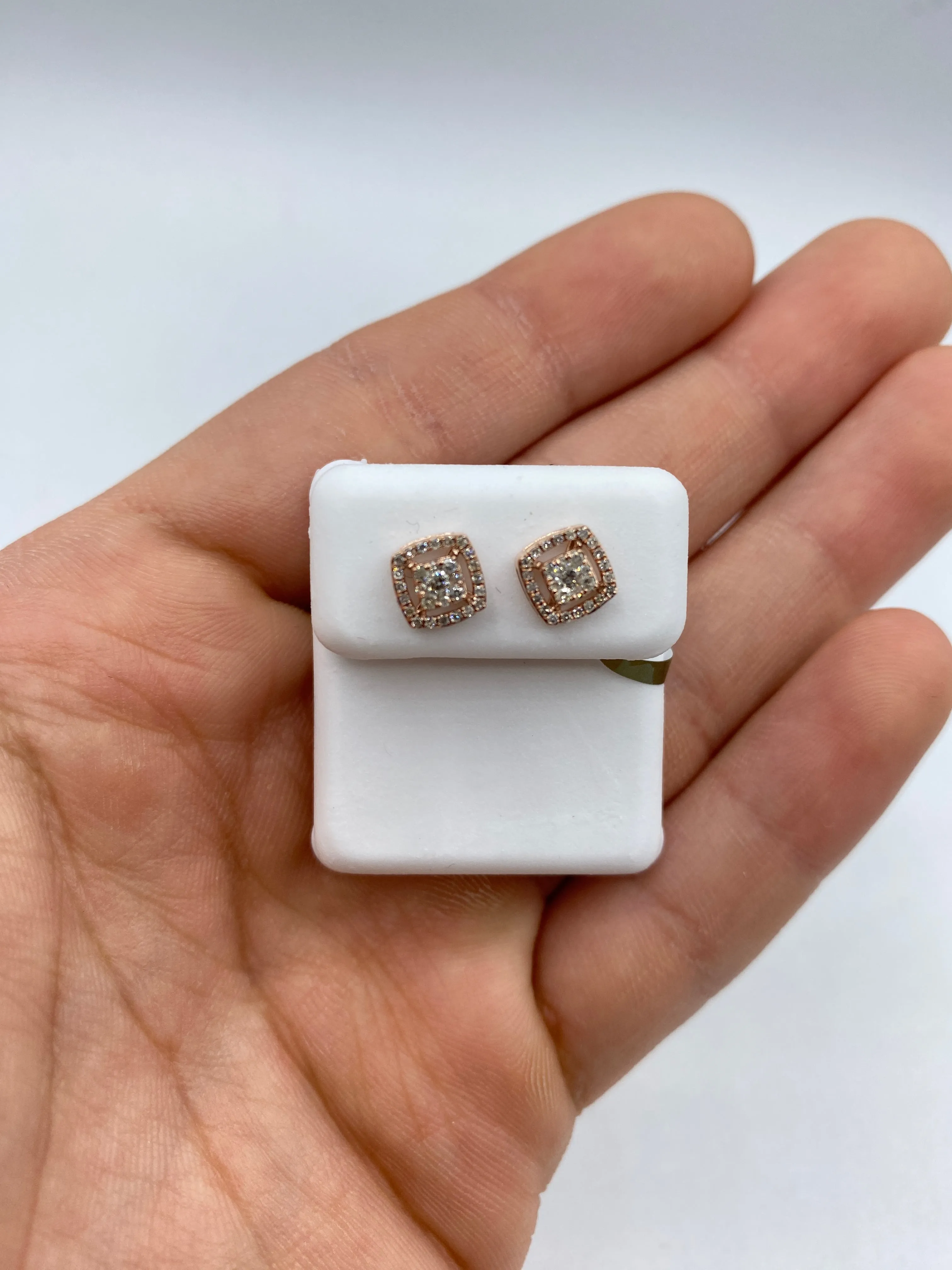 10k Crown Rounded Square Earring