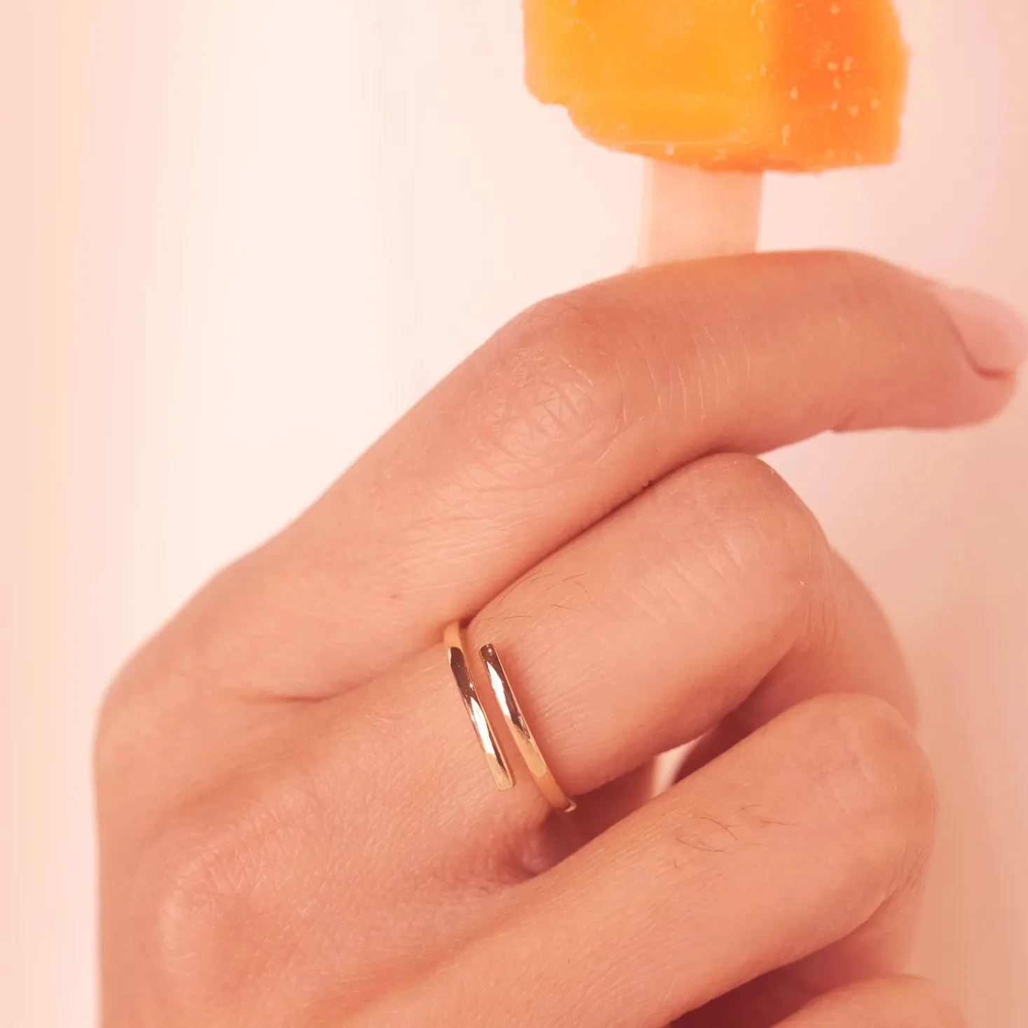 10k Solid Gold Open Twirl Ring