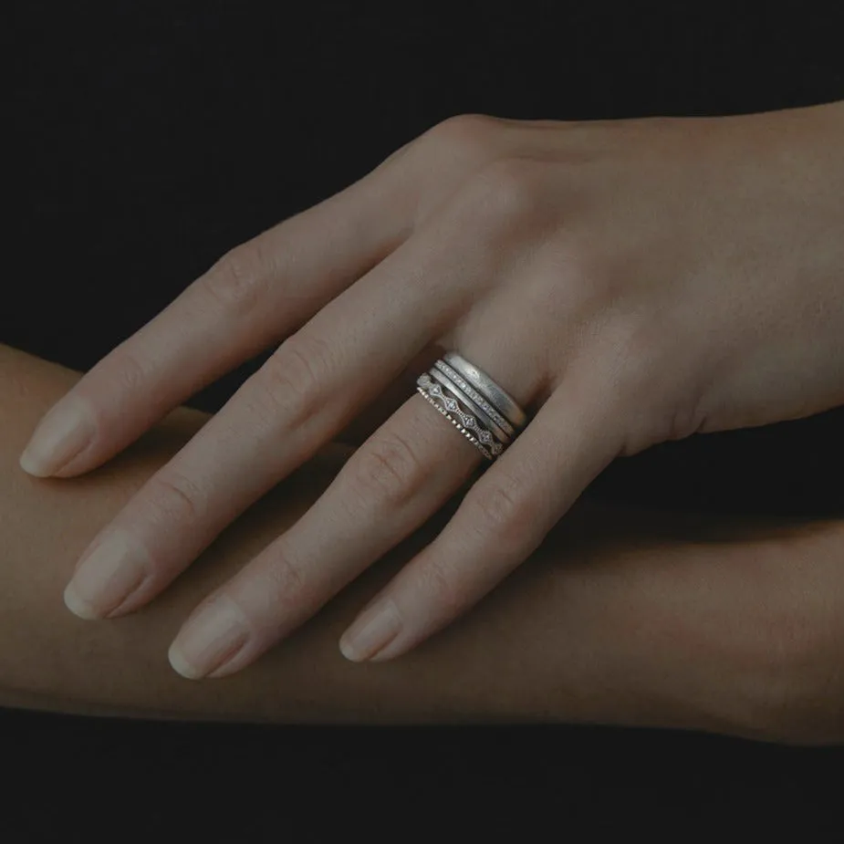 2.8mm Rough Rounded Band | R3503