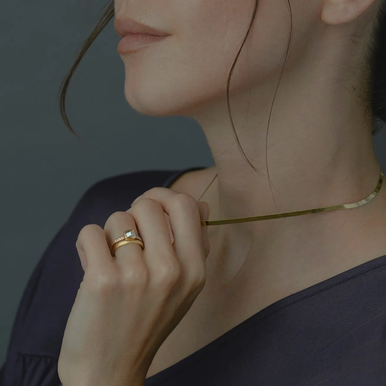 2.8mm Rough Rounded Band | R3503