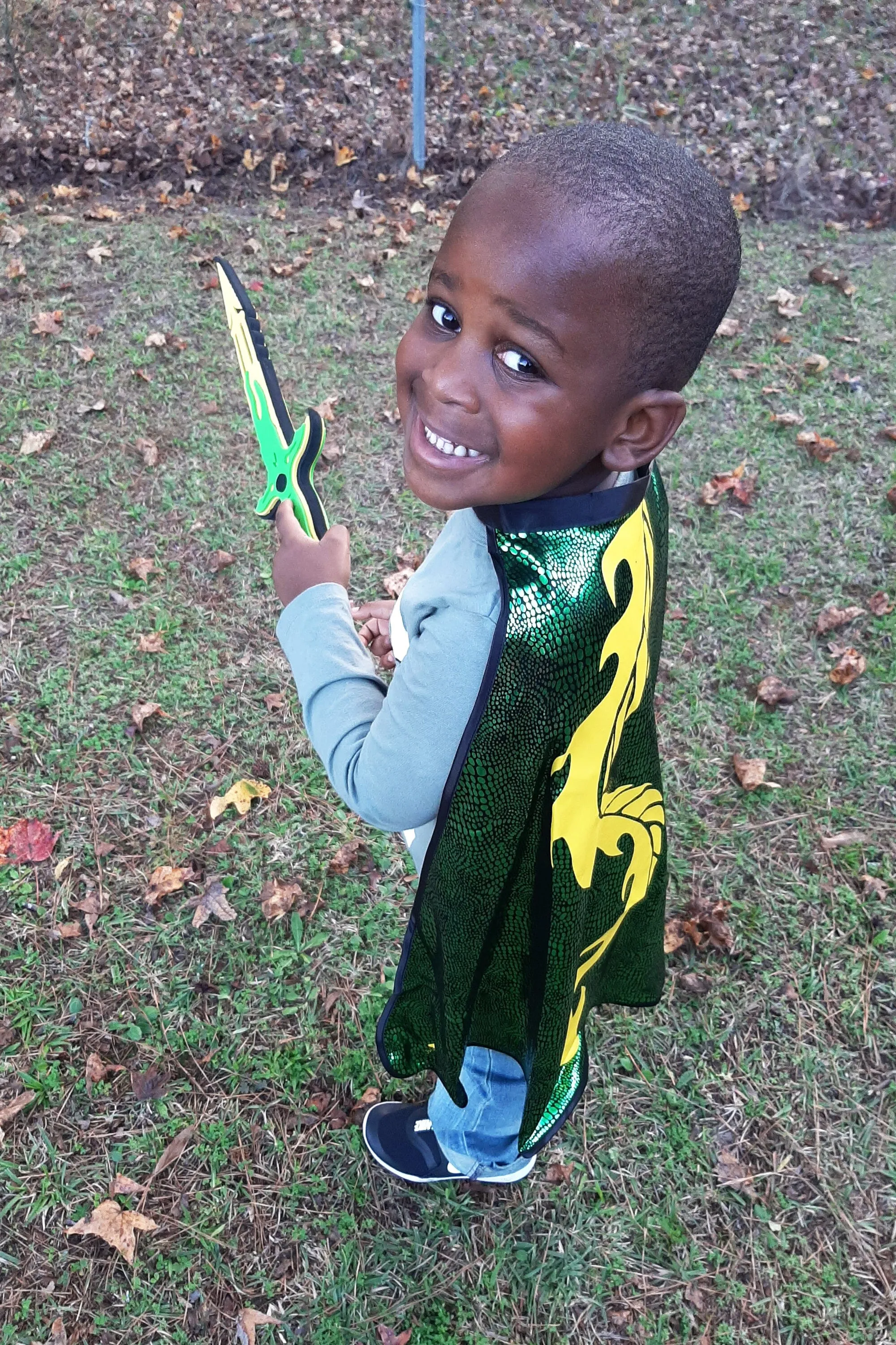 Adventure Dragon Cape & Sword Set