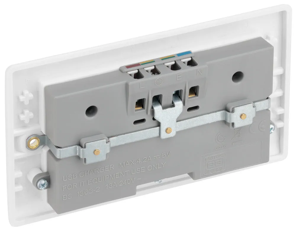 BG 824U44 White Round Edge 13A Double Socket   4x USB