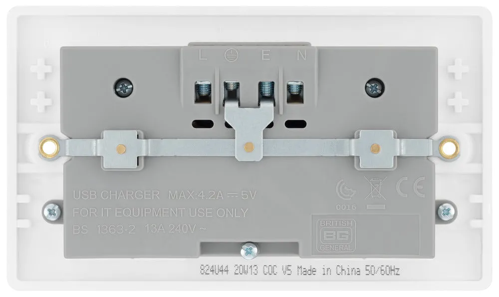 BG 824U44 White Round Edge 13A Double Socket   4x USB
