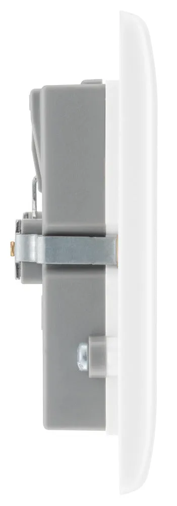 BG 824U44 White Round Edge 13A Double Socket   4x USB