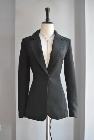BLACK SIMPLE BLAZER WITH OPEN TIE BACK