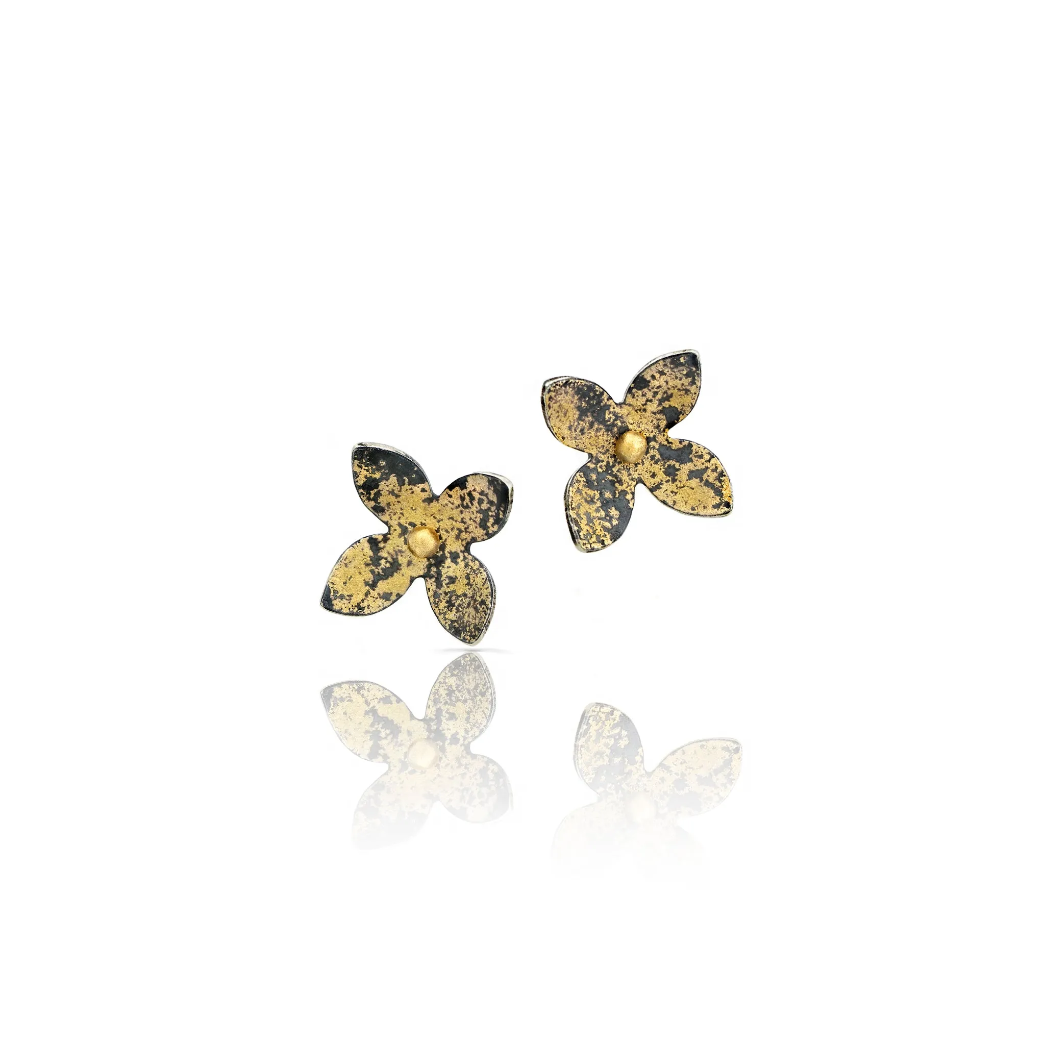 Bluet with button