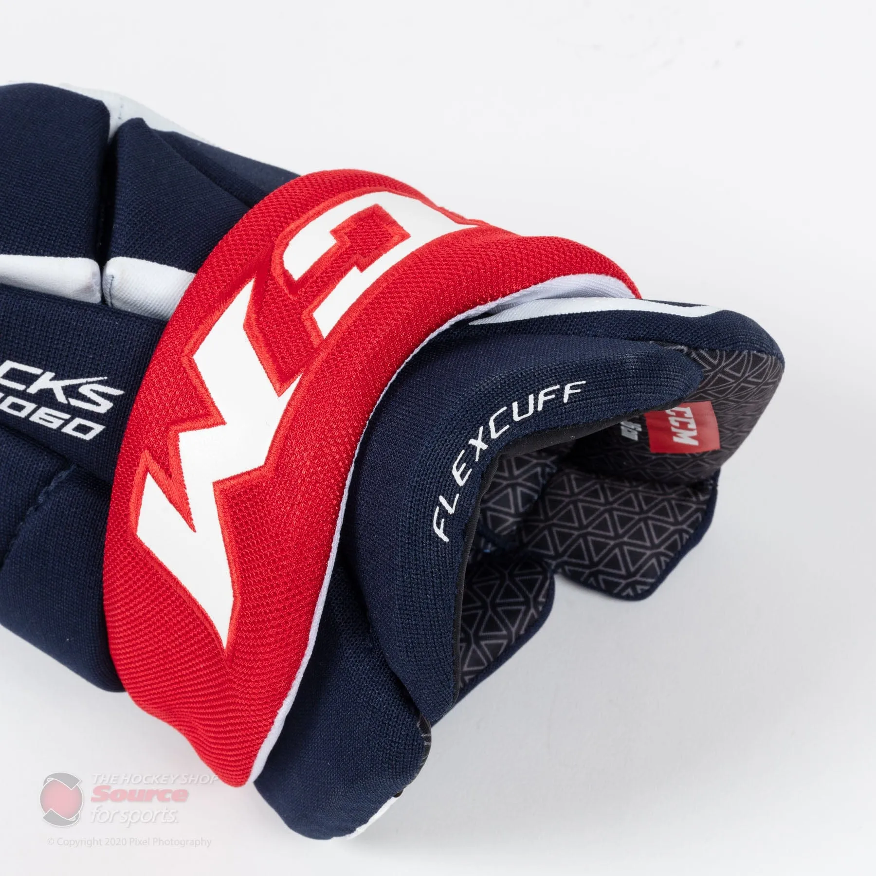 CCM Tacks 9060 Junior Hockey Gloves