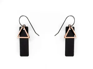 Contrasted Triangles