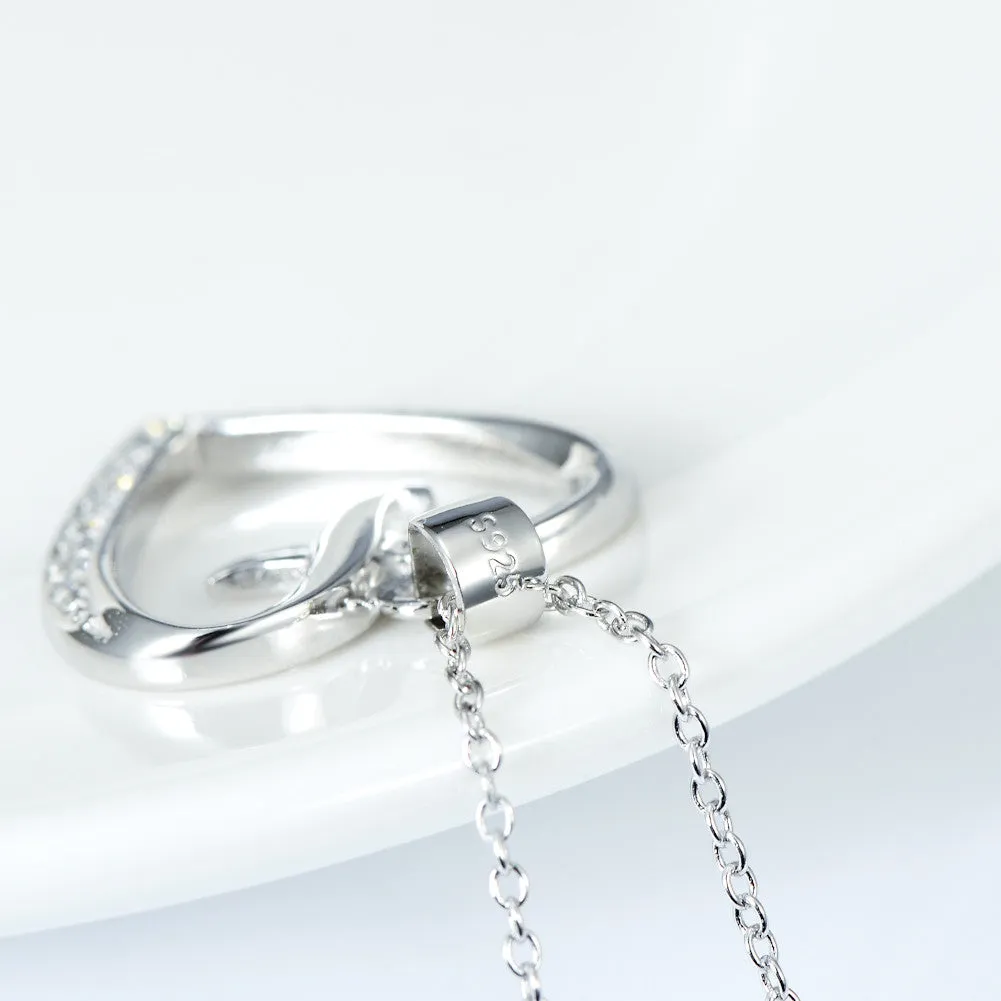 Enchant Heart with a Tender Kiss Pendant Necklace