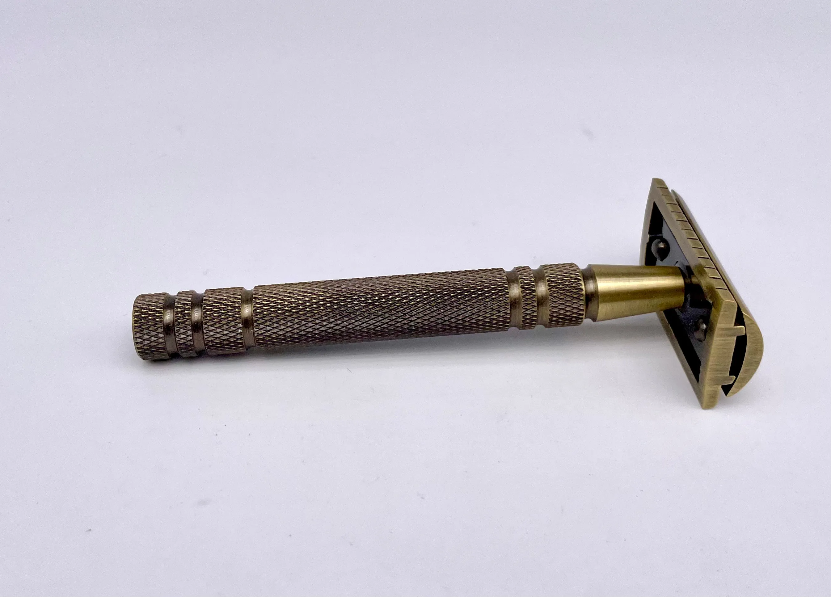 Epsilon Bronze Safety Razor
