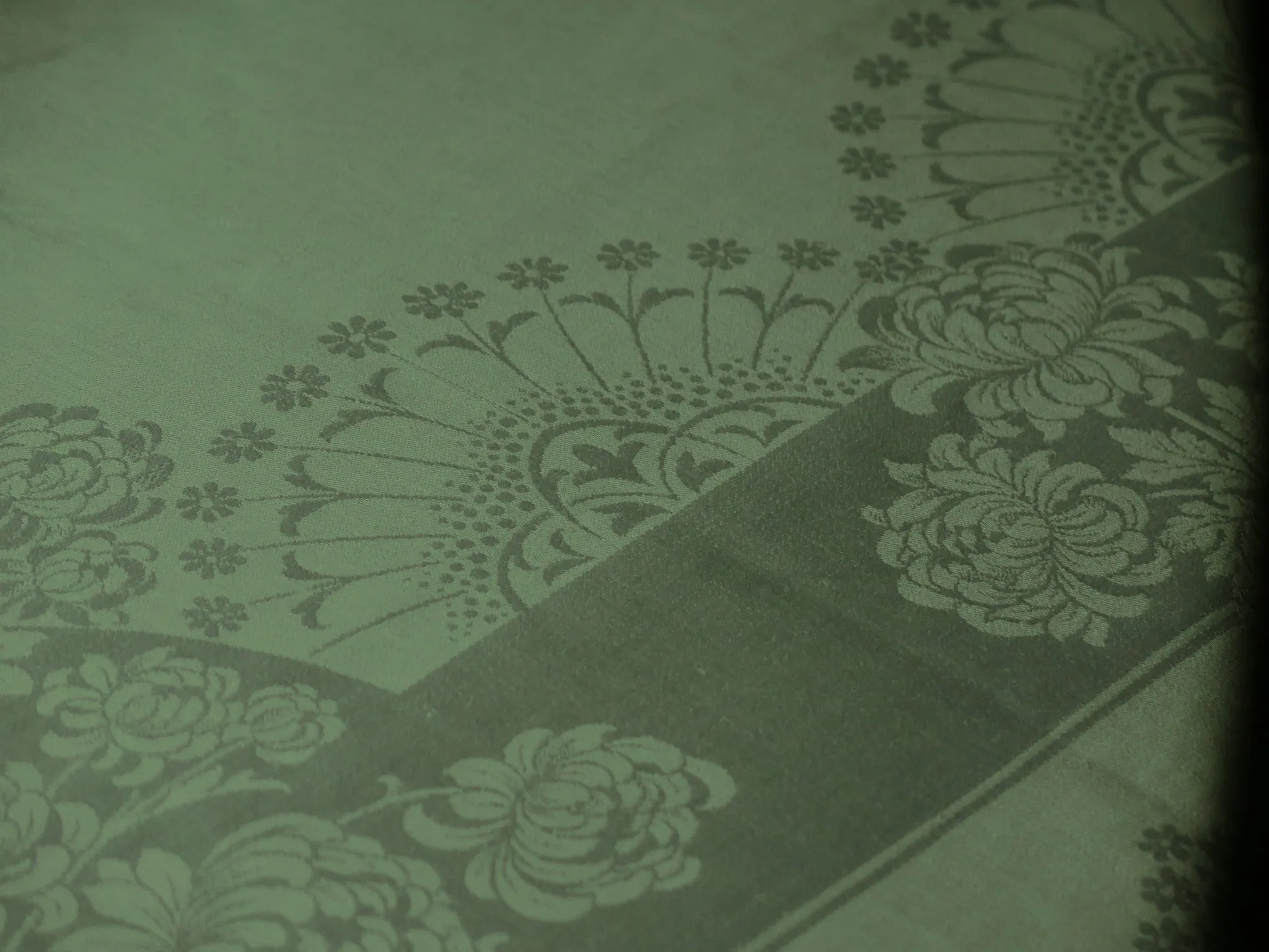 Irish Double Damask with a touch of Clarice Cliff