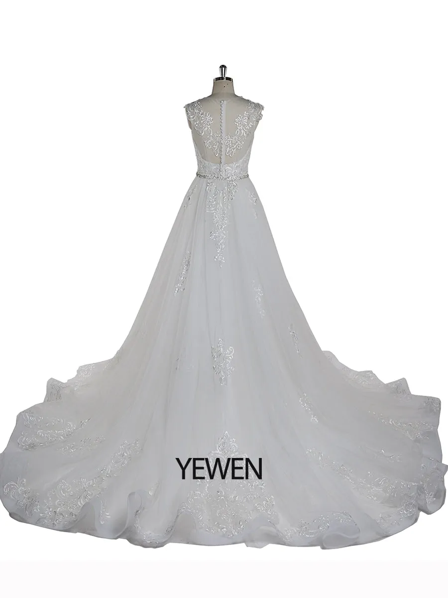 Ivory Lace Beading Bridal Gown Round Neck Luxury Wedding Dress with Detachable Train Sleeveless Wedding Guest Dress YEWEN