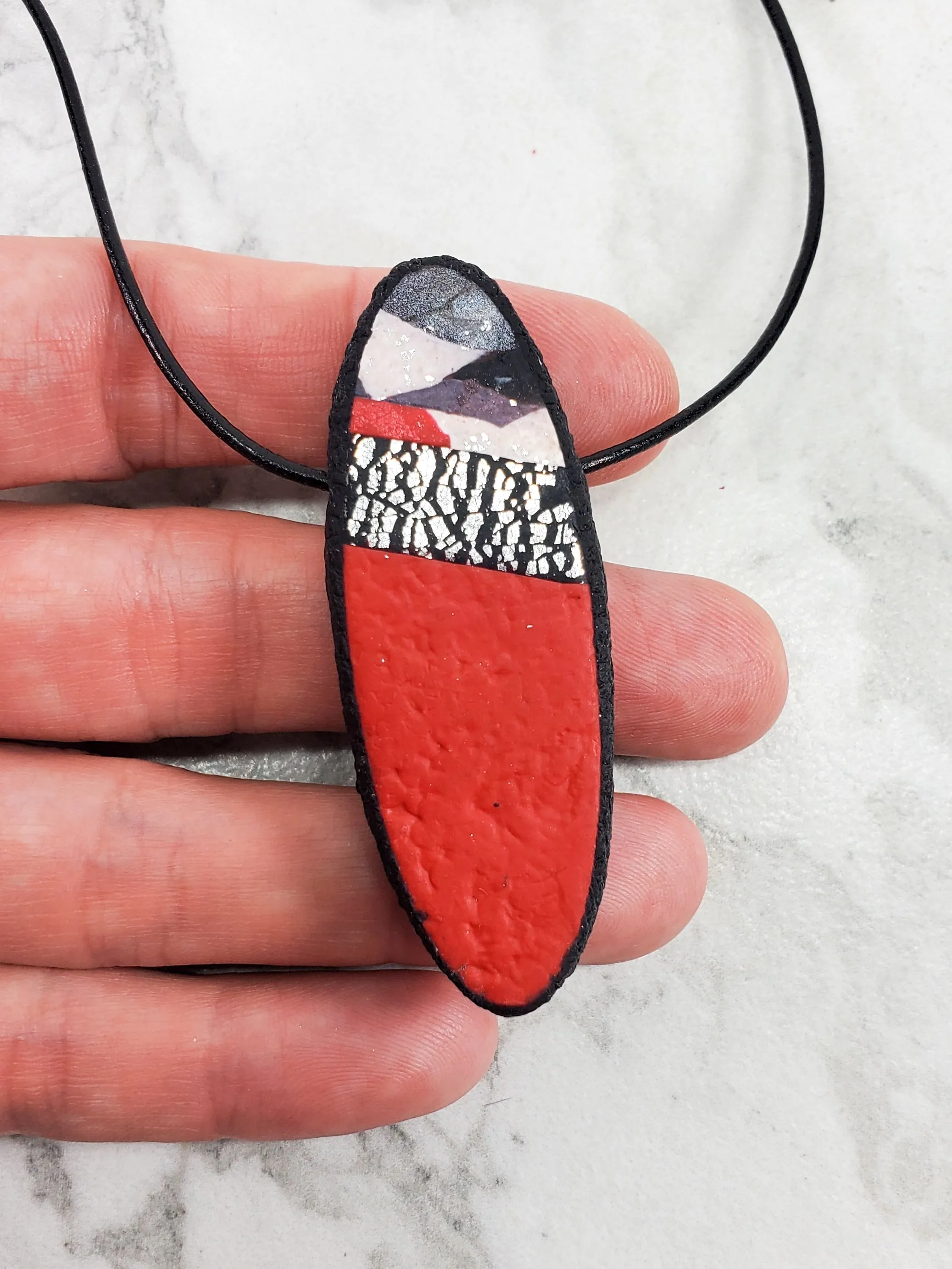 Long Oval Pendant - Scarlett