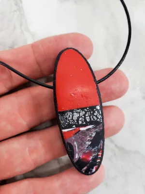 Long Oval Pendant - Scarlett