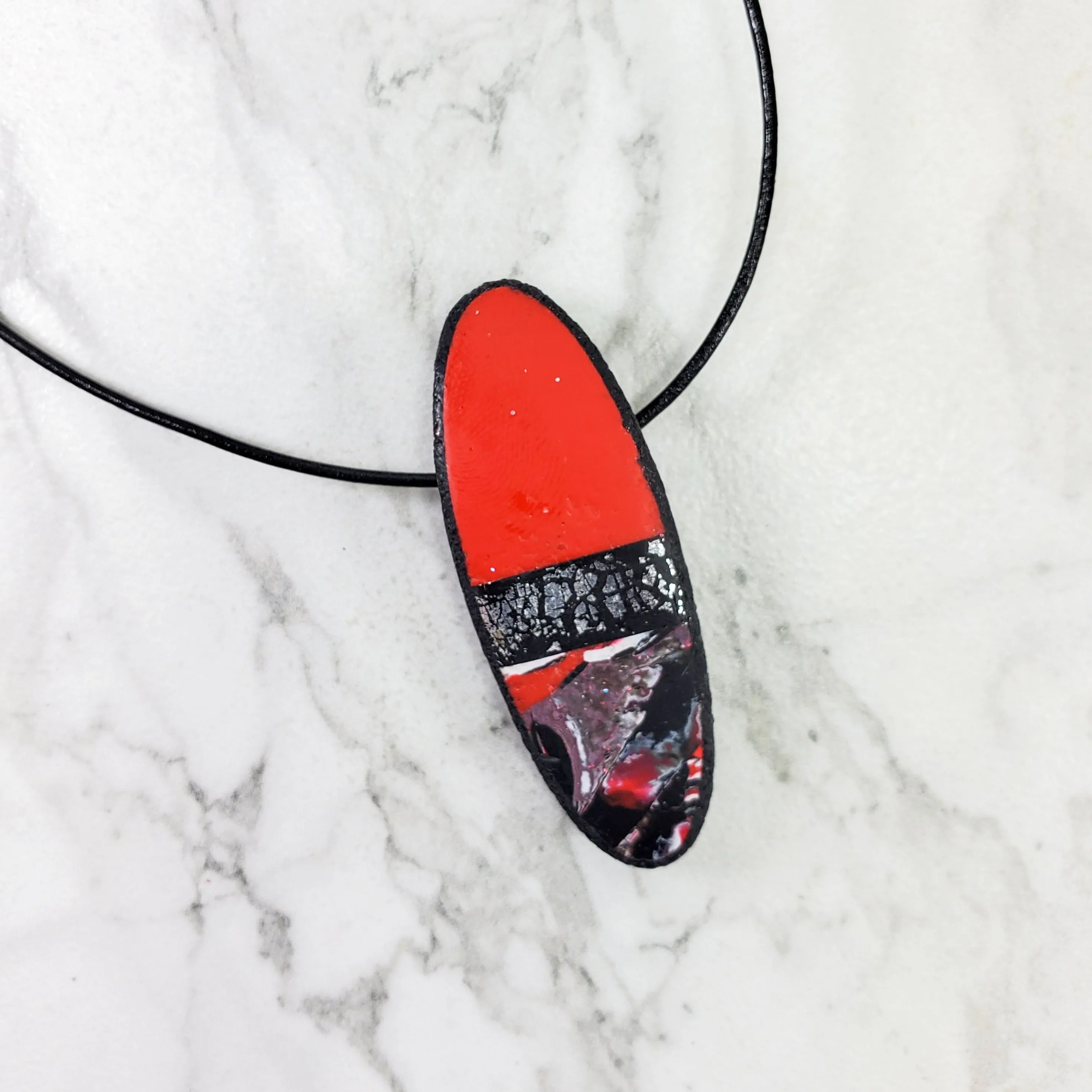 Long Oval Pendant - Scarlett