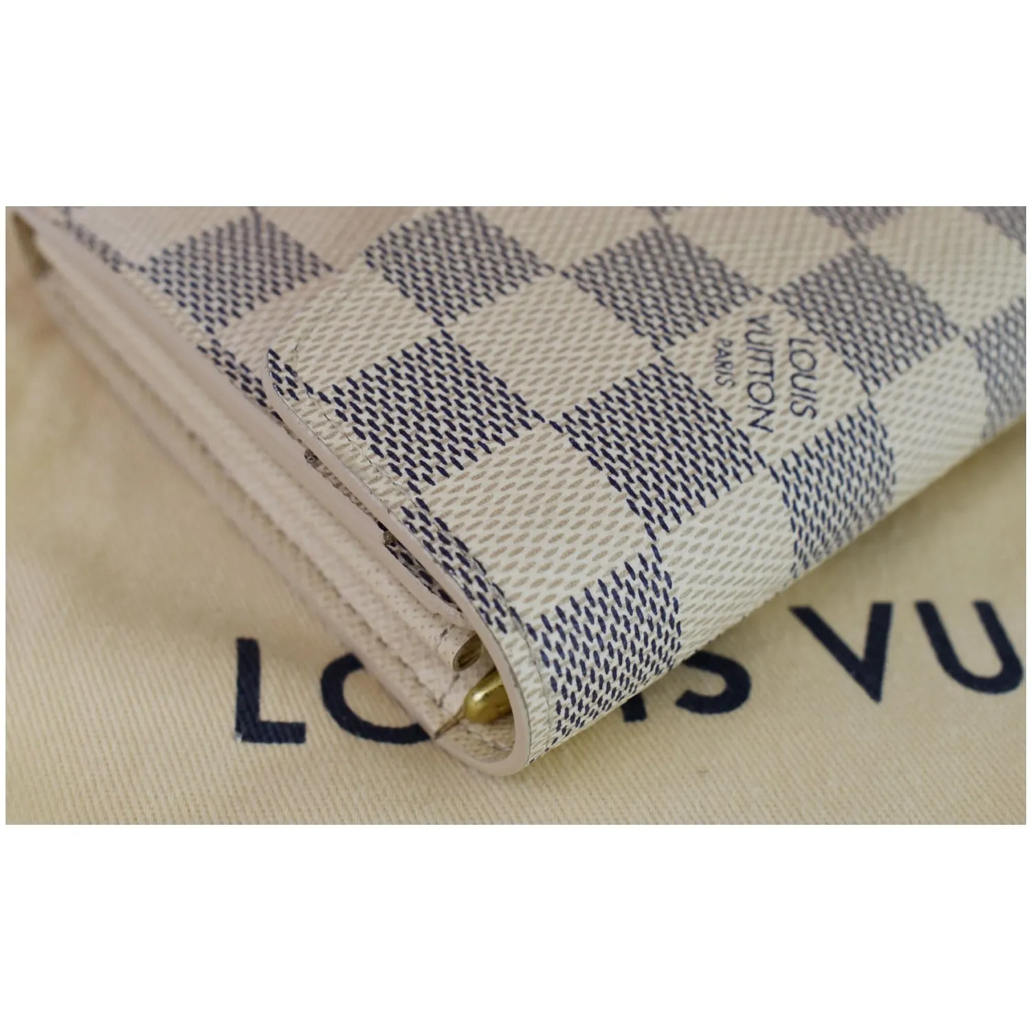 LOUIS VUITTON Damier Azur Sarah Wallet White