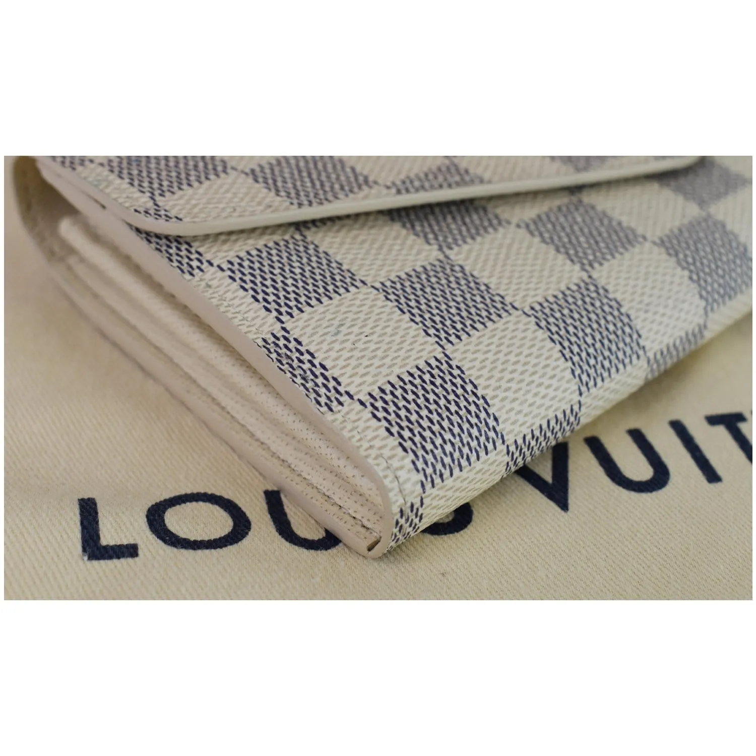 LOUIS VUITTON Damier Azur Sarah Wallet White