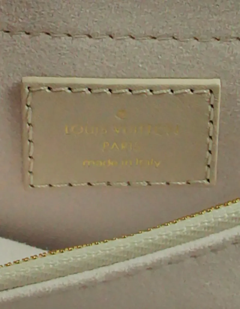 Louis Vuitton NEW Ivory Leather LV New Wave Chain Bag