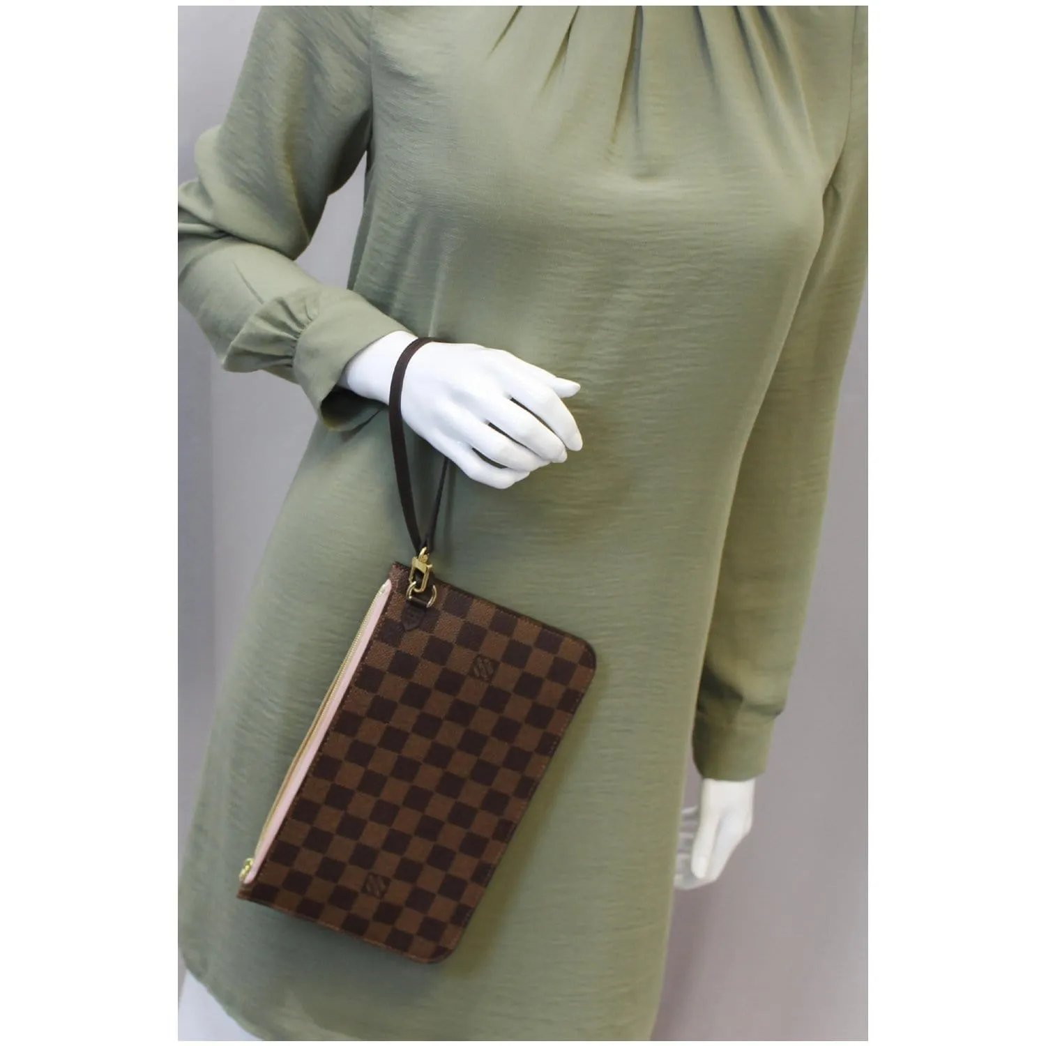 LOUIS VUITTON Pochette Wristlet Pouch Damier Ebene Neverfull MM Rose Ballerine