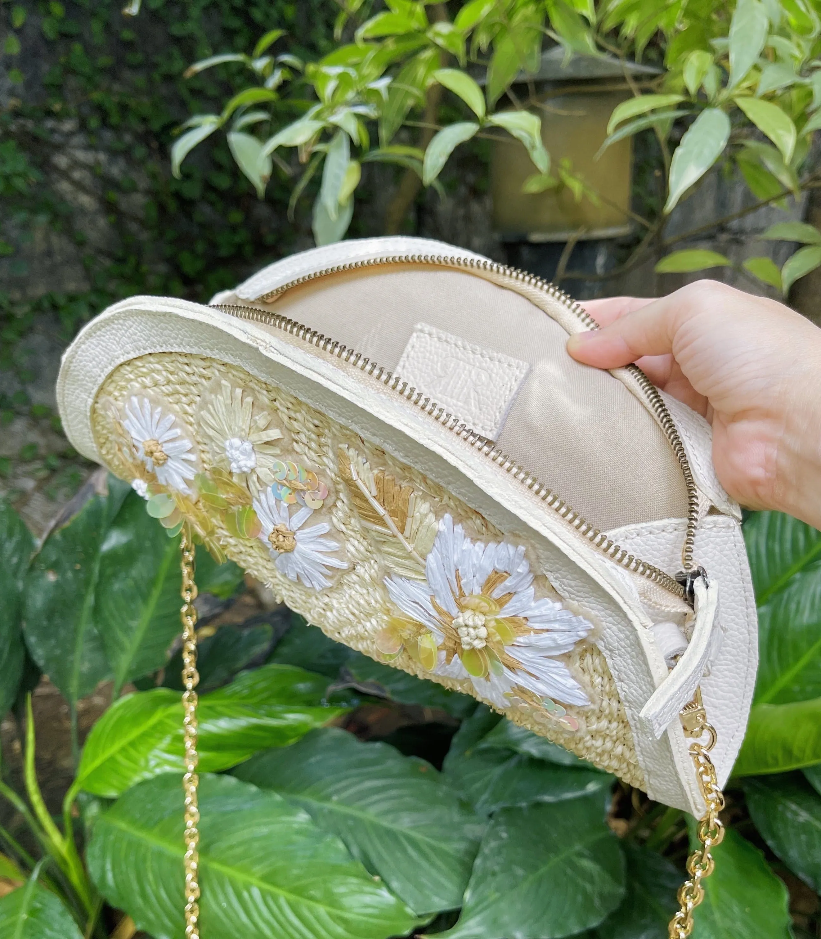 Luna Abaca Clutch