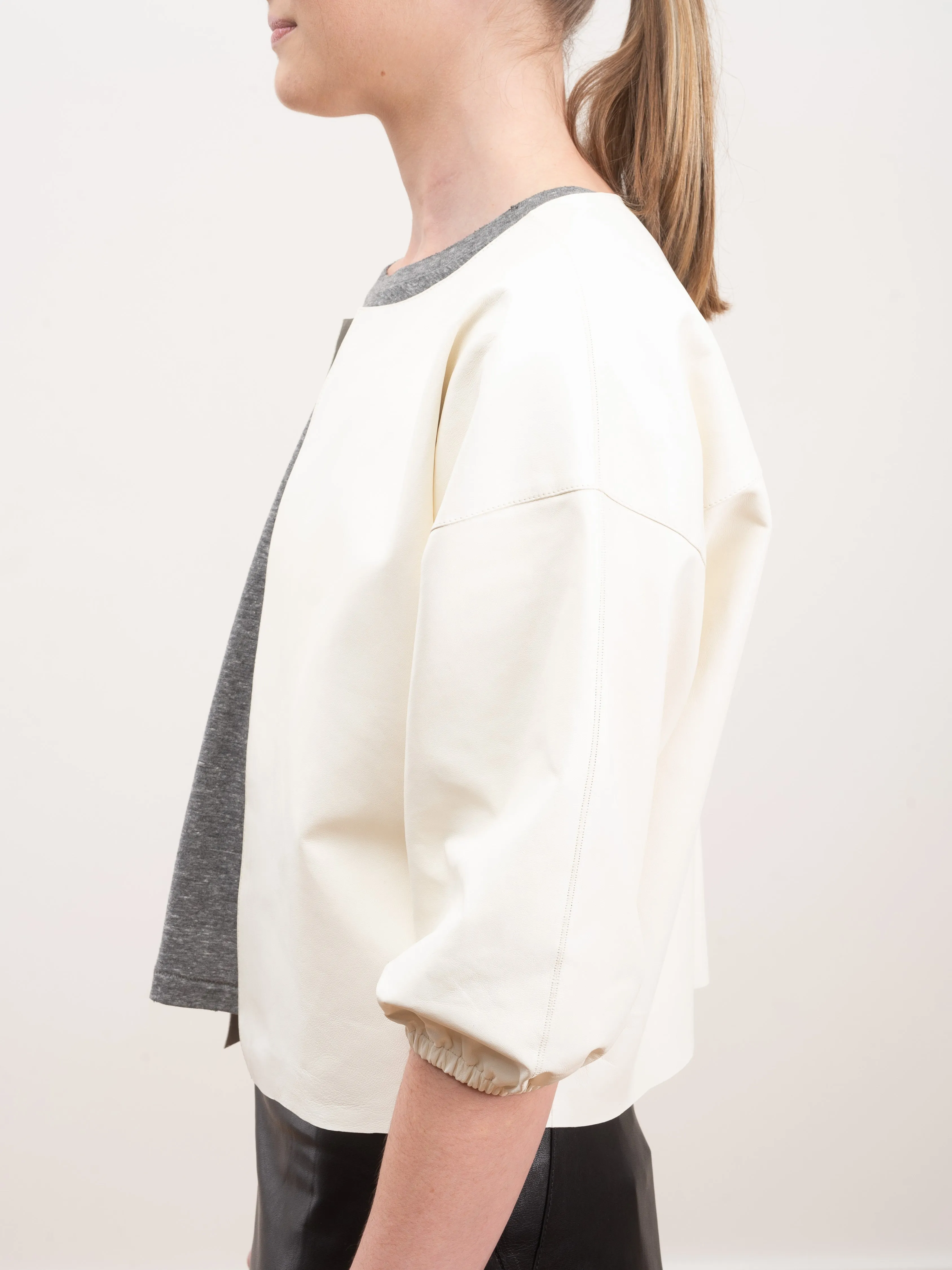 madee open - white