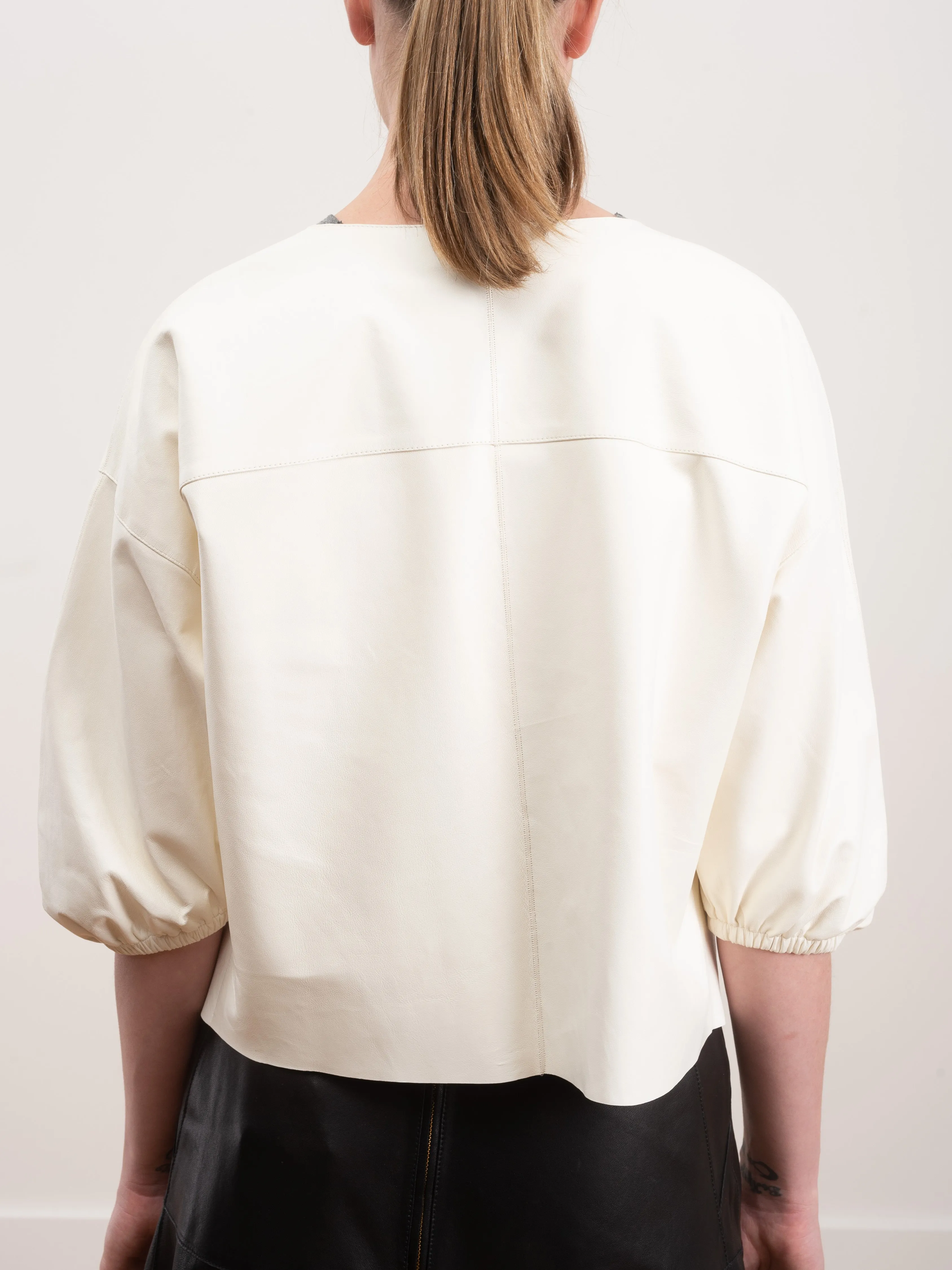 madee open - white