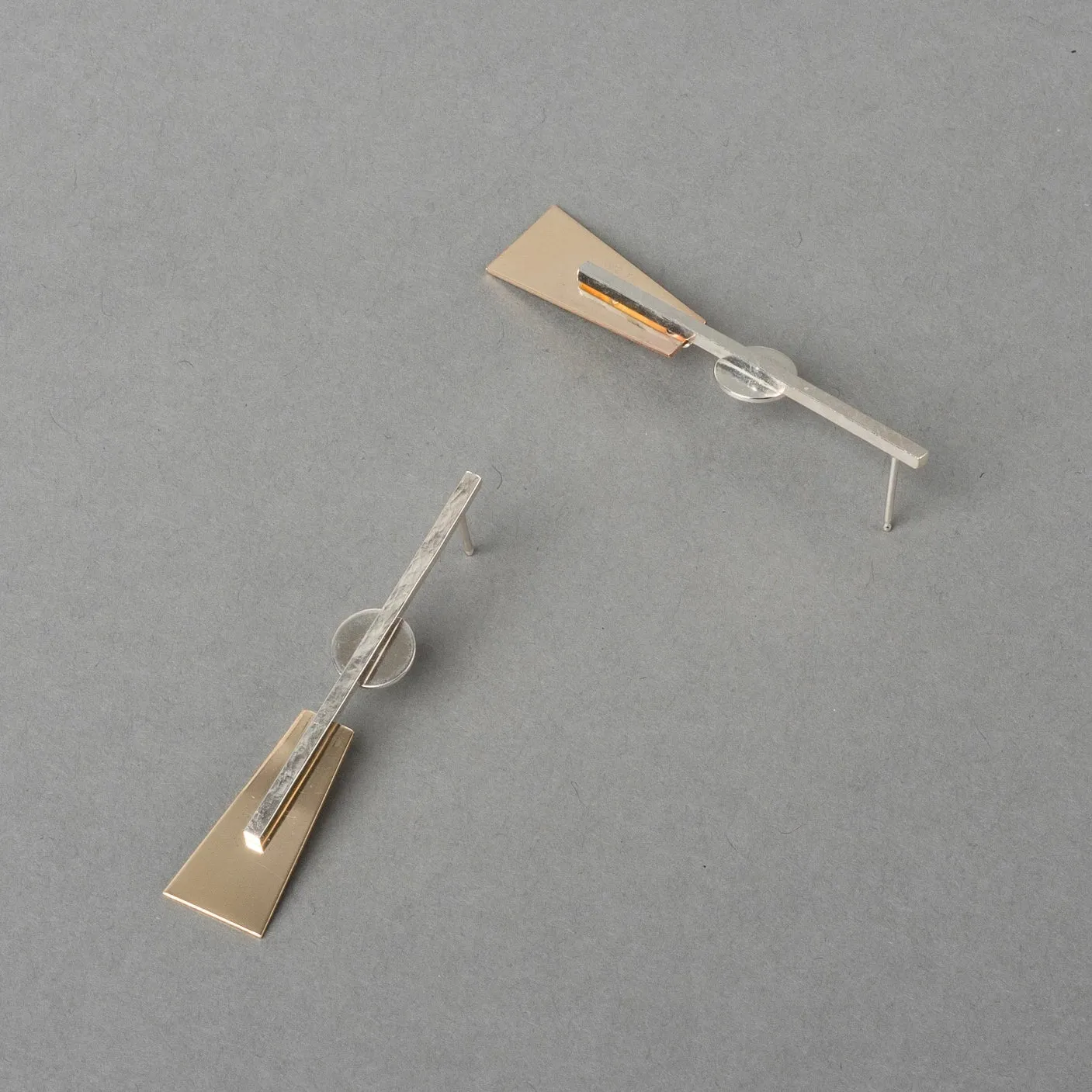 MOONTOWER TWO-TONE EARRING