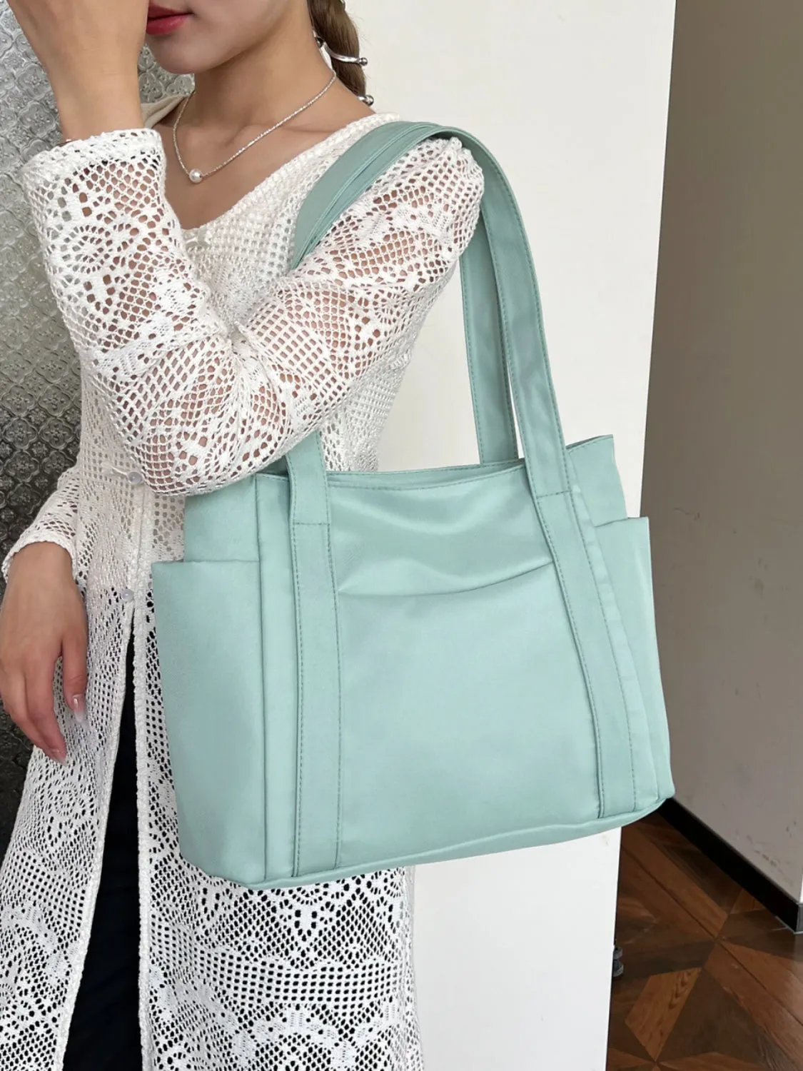 Nylon Oxford Large Tote Bag with Zipper for Women