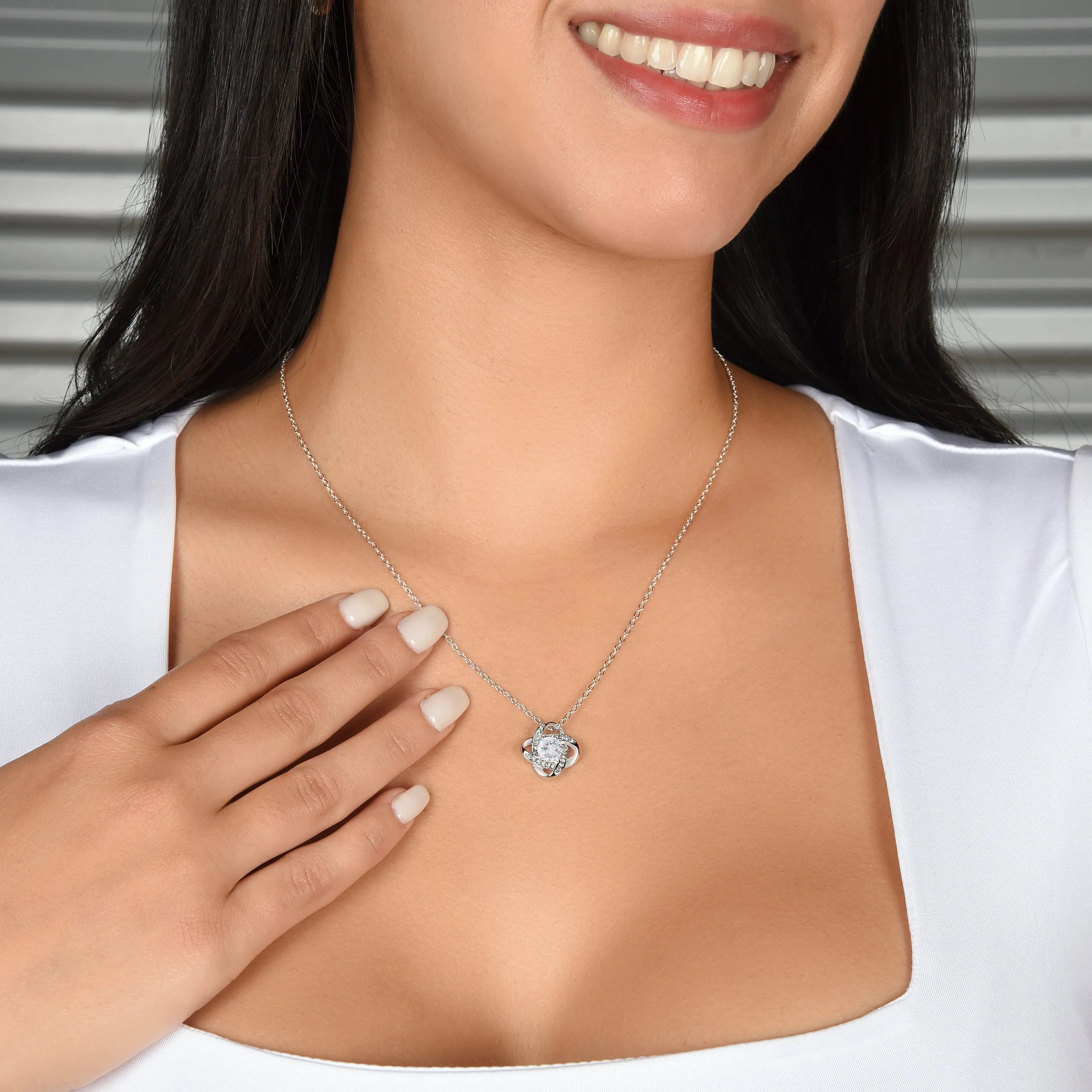 ONEMOM • Collier Déclaration Maman Noeud d'Amour