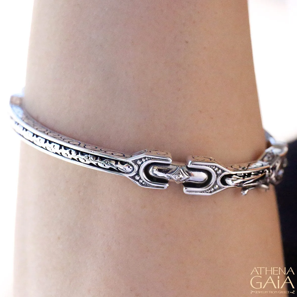 Pillgrip Segmented Thin Bangle Bracelet