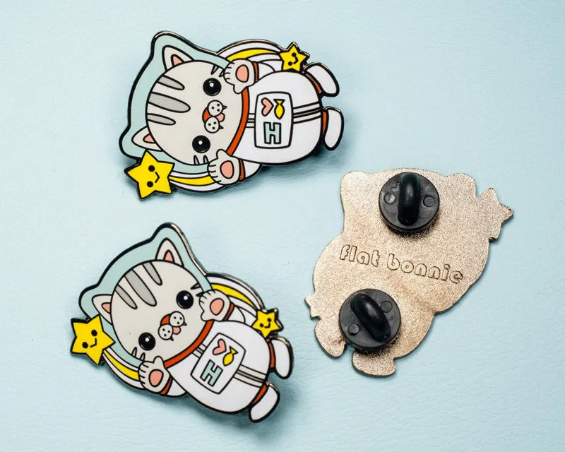 Polydactyl Space Cat enamel pin - Kawaii enamel pins - Cloisonné lapel pin