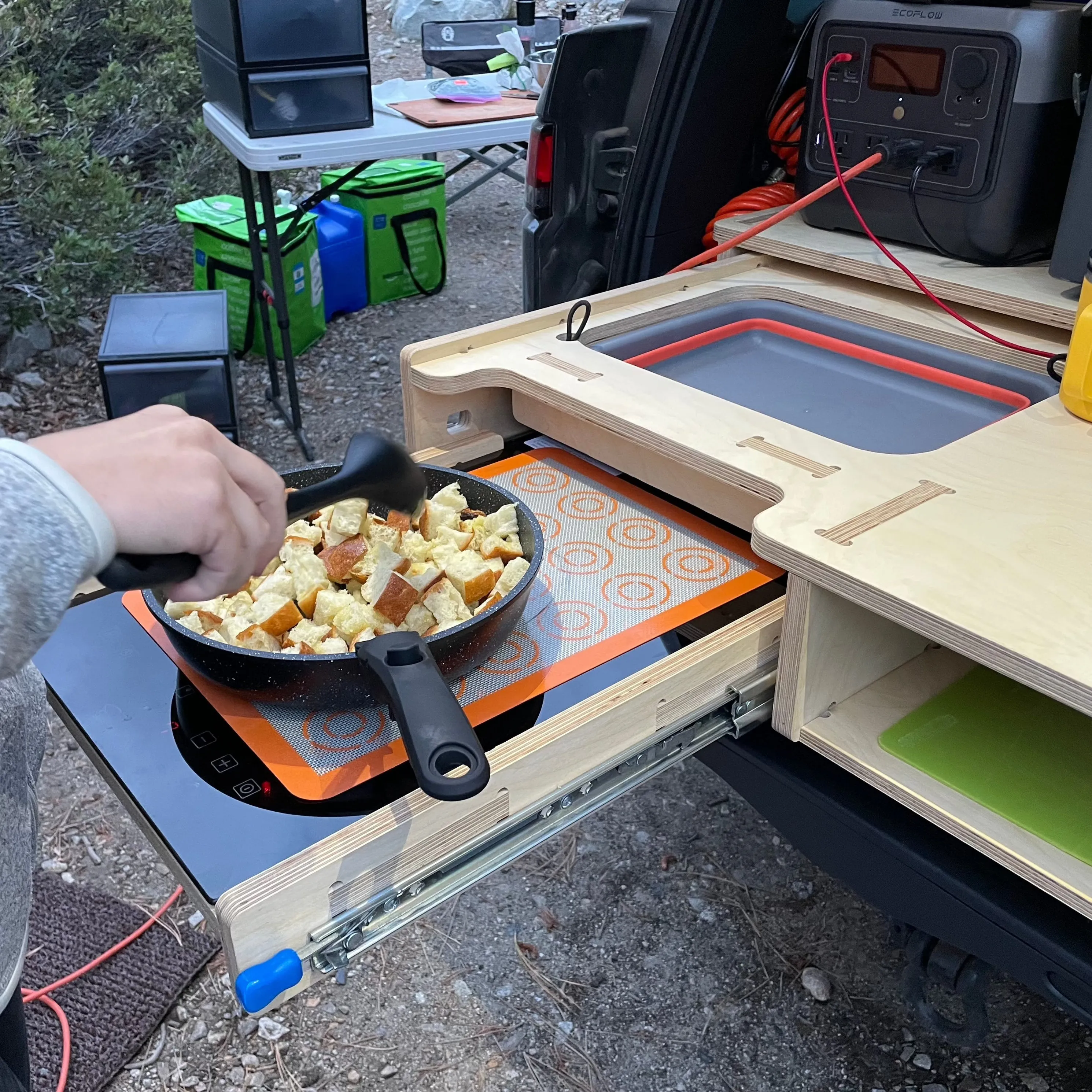 Rivian R1S - Adventure Kitchen