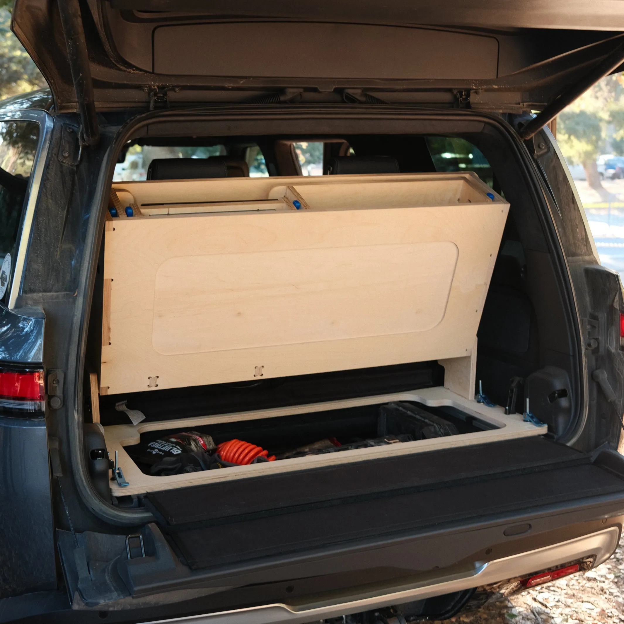 Rivian R1S - Adventure Kitchen
