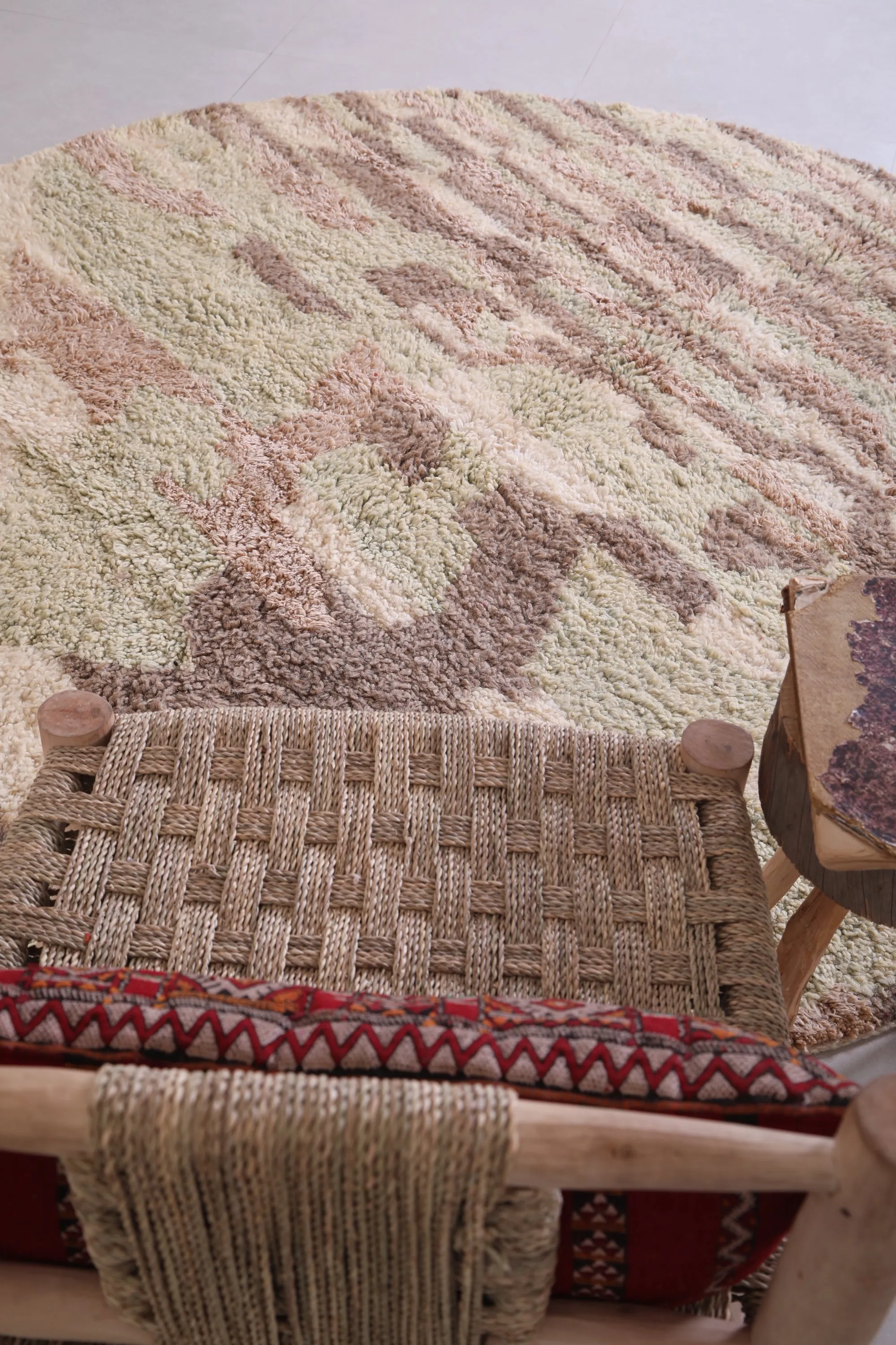 Round Moroccan rug - custom rounded handmade rug