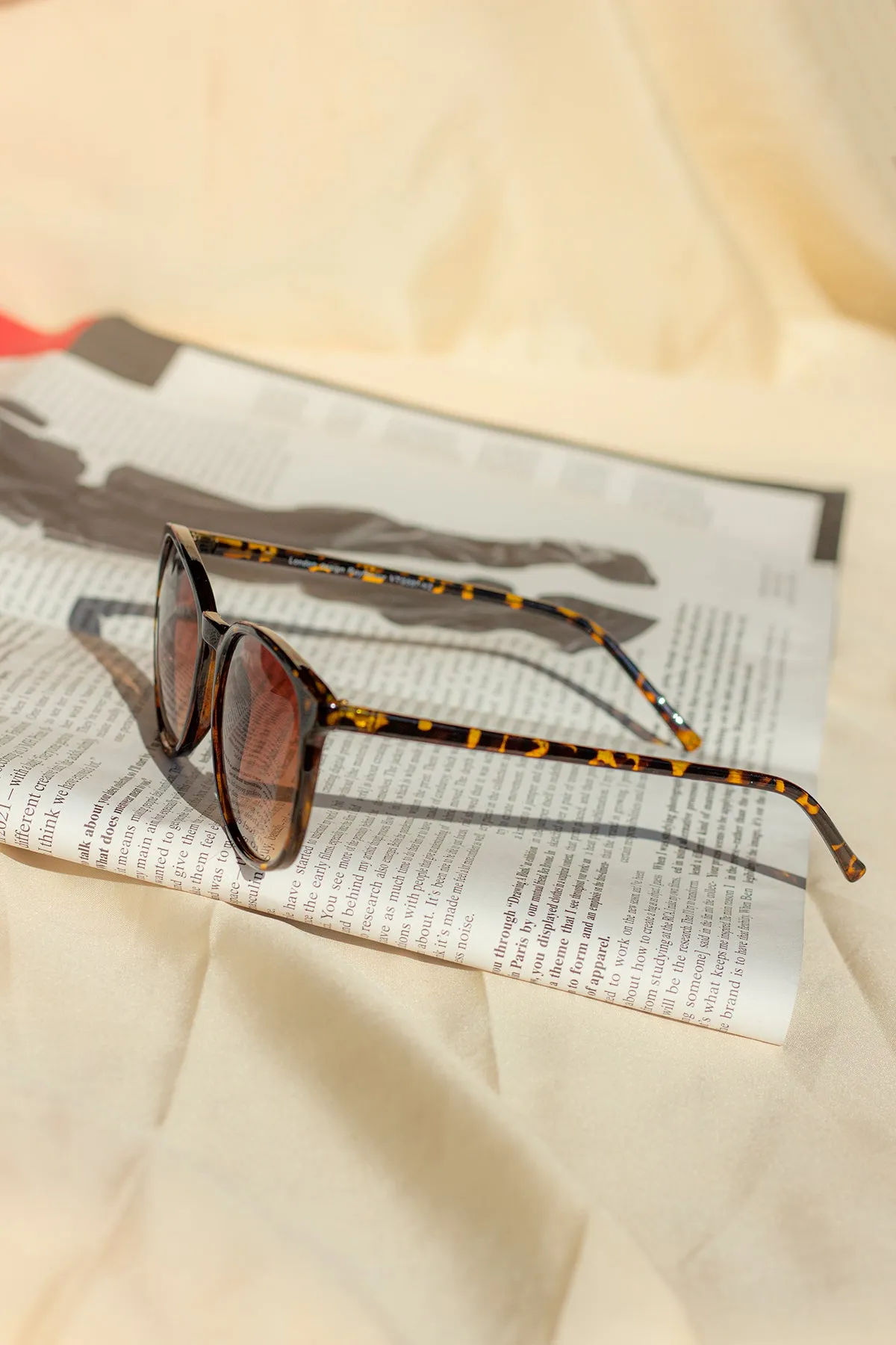 Rounded Full Classic Sunglasses
