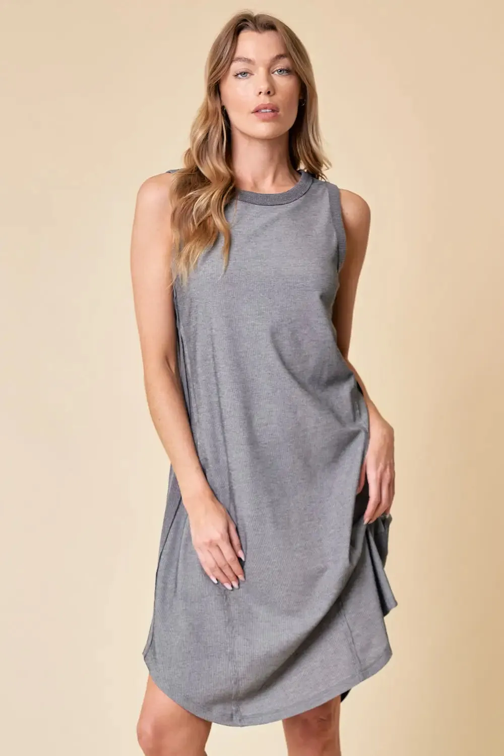 ROUNDED HEM KNIT DRESS