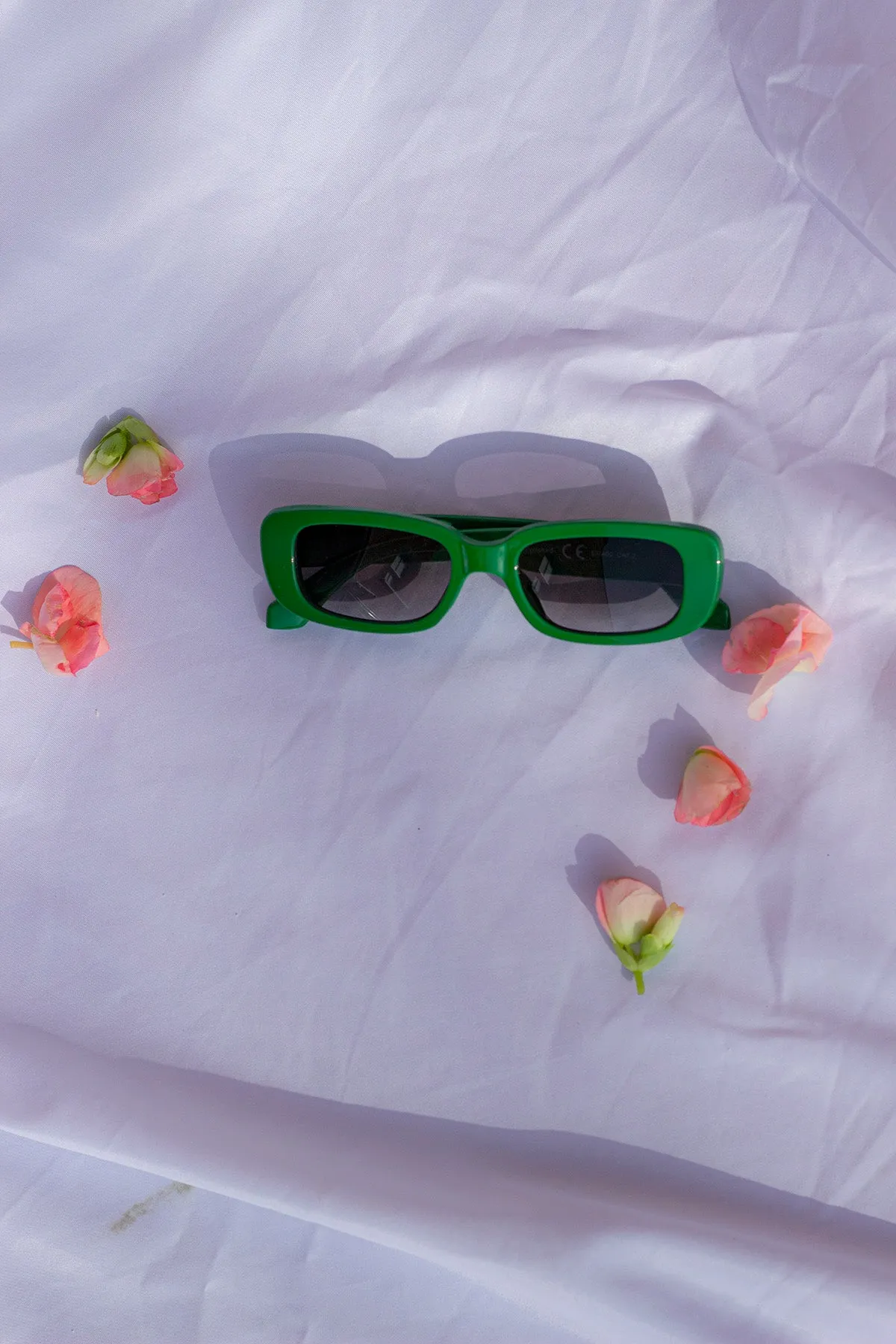 Rounded Rectangle 90s Look Sunglasses