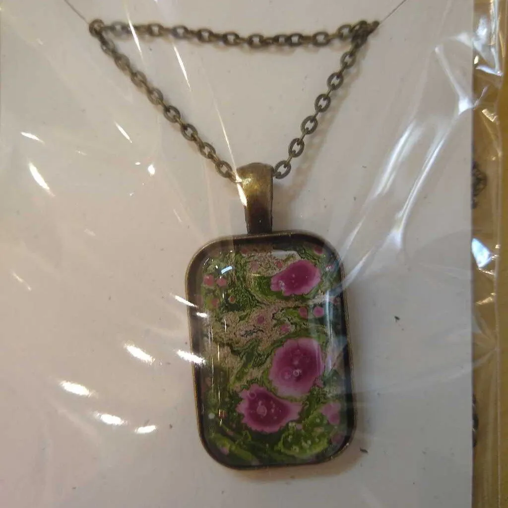 Rounded Rectangle Marbled Pendant Necklace