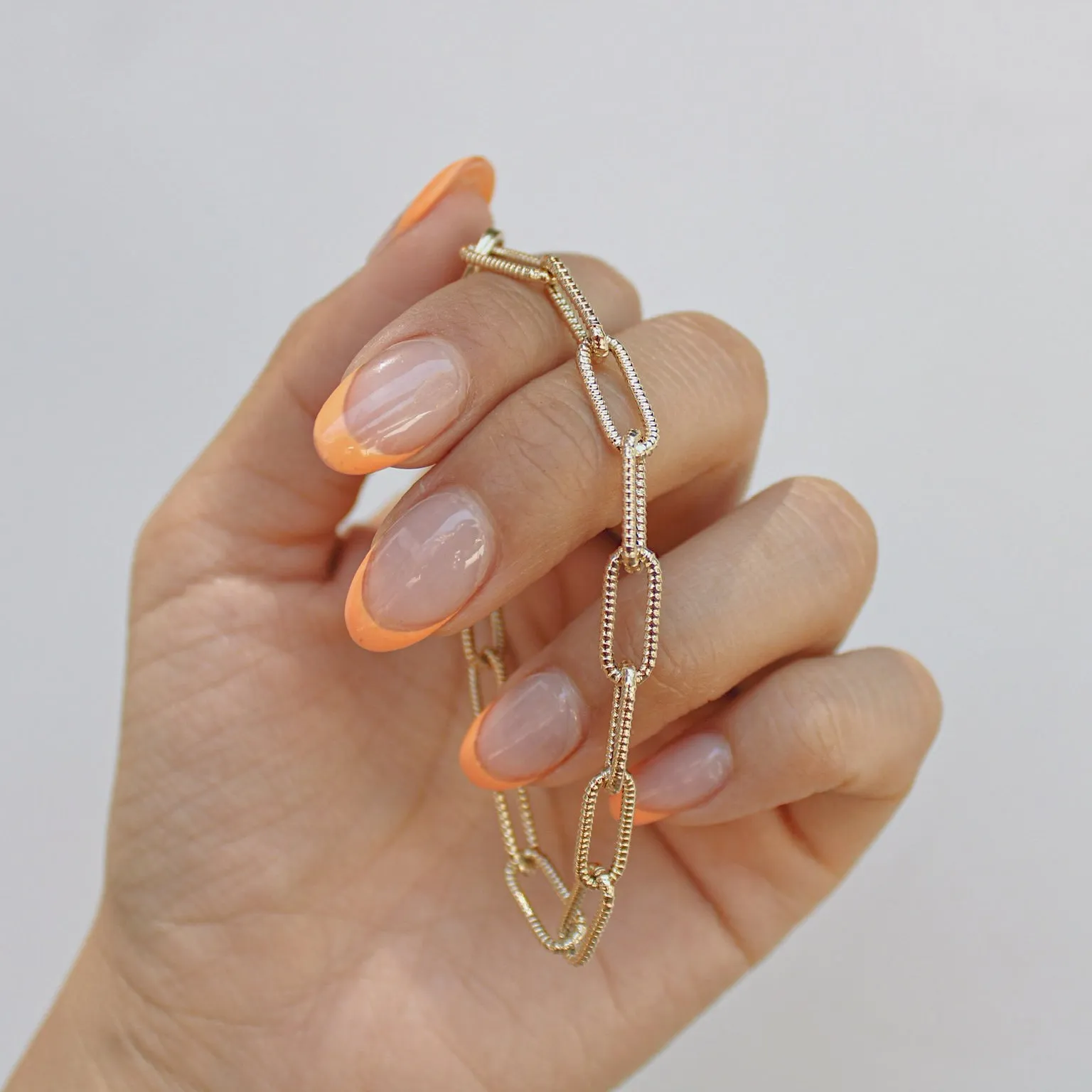Rounded Textured Paperclip Bracelet