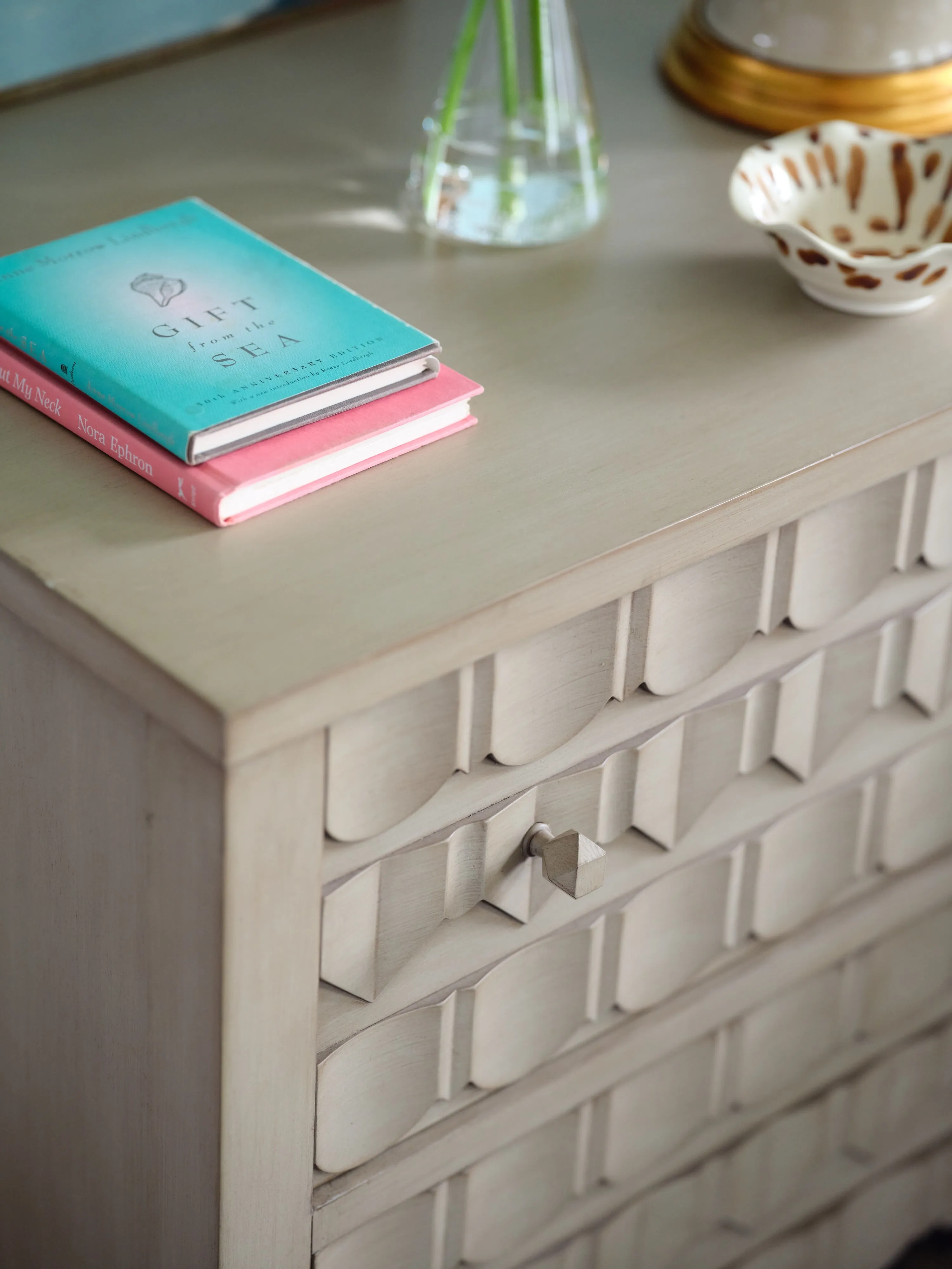 Scallop Chest