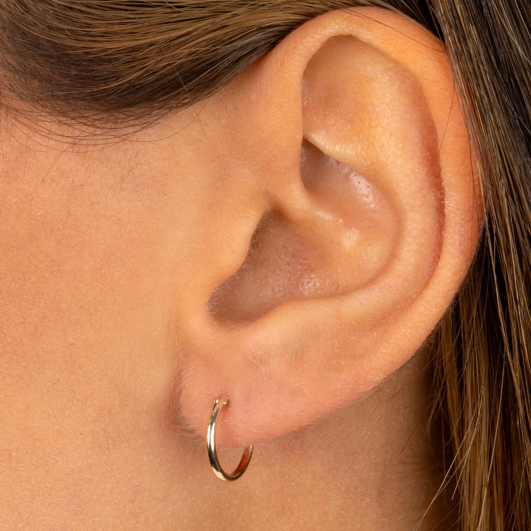 Solid Thin Rounded Huggie Earring 14K