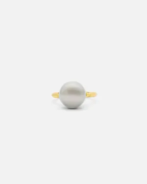 Umi / South Sea Pearl and Melee Diamond Ring