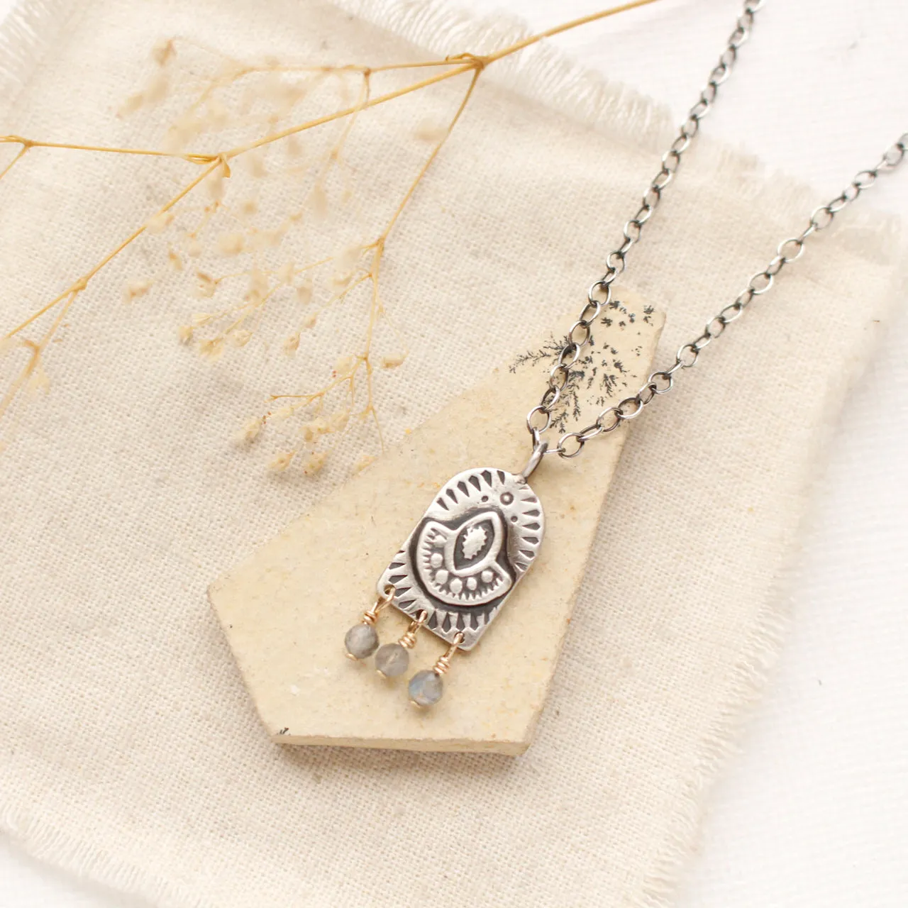 Wanderer Arch Labradorite Necklace