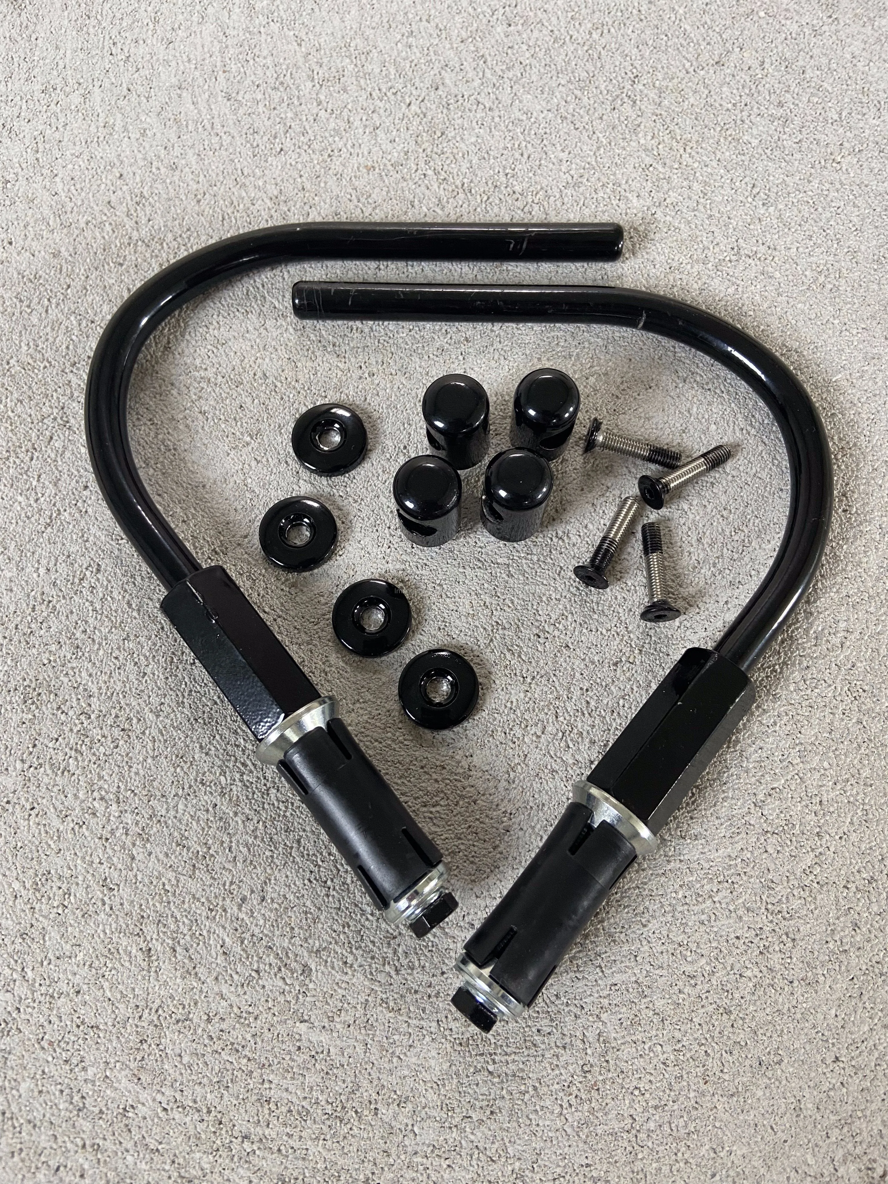 Windshield with black brackets MOTO NOSTRA "OPEN BOX" | Vespa GTS 125-300 HPE (2019-)