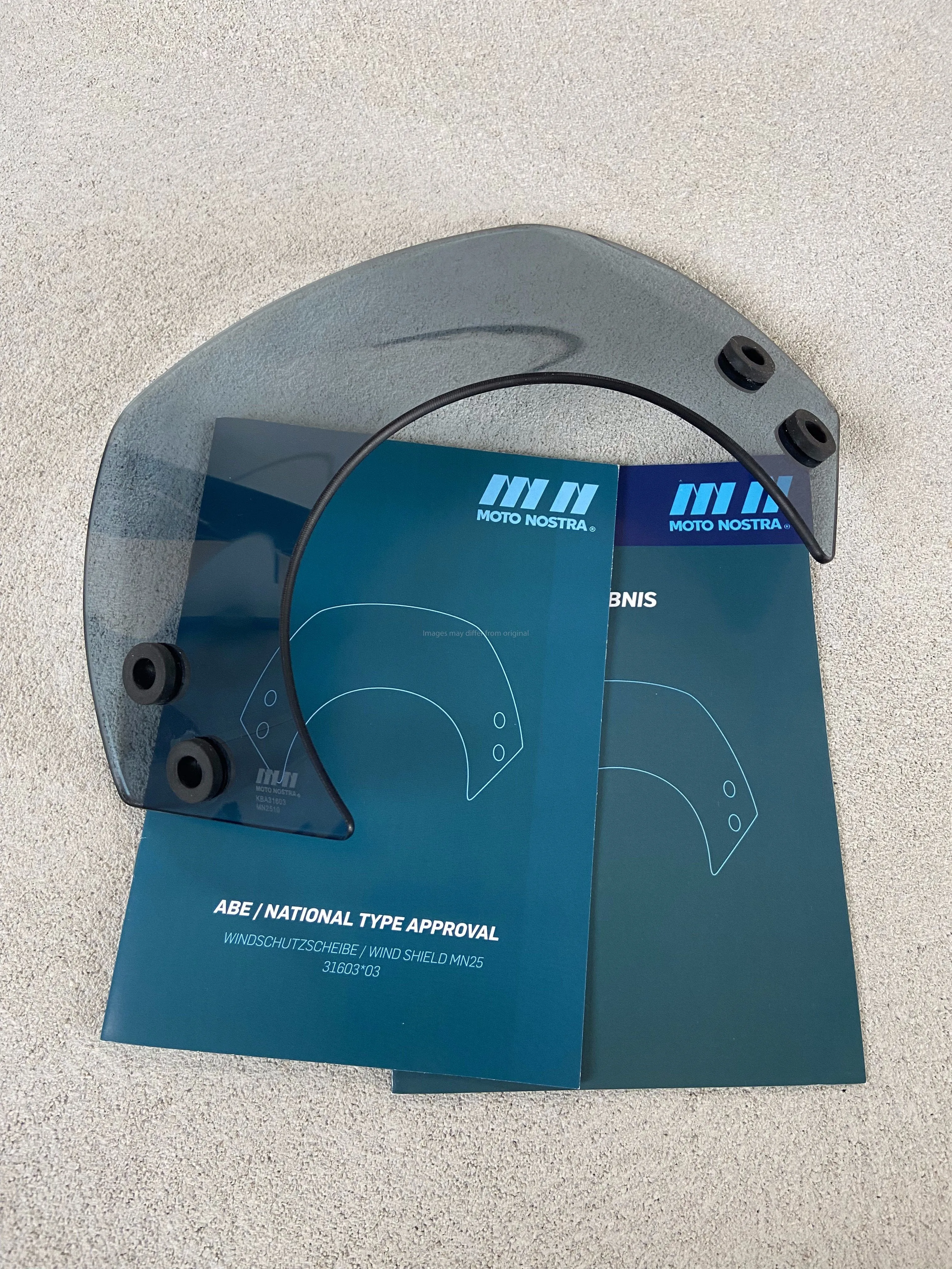 Windshield with black brackets MOTO NOSTRA "OPEN BOX" | Vespa GTS 125-300 HPE (2019-)